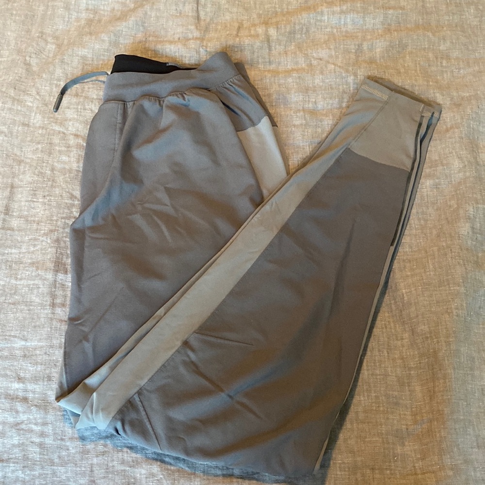 Lululemon joggers